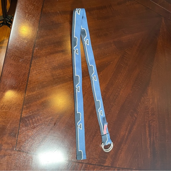 VINEYARD VINES Blue & White WHALES Boys Girls D-Ring Belt, XL Youth 38in Length - Picture 1 of 5